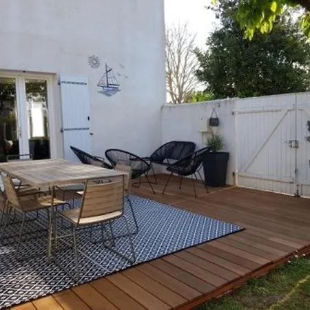 Ferienhaus Maison Spacieuse Pour 8 Au Bois-plage-en-re Avec Jardin - Fr-1-835-13 *