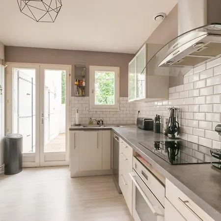 Maison Spacieuse Pour 8 Au Bois-plage-en-re Avec Jardin - Fr-1-835-13 *